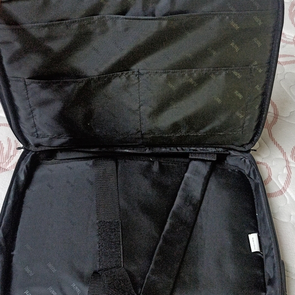 Targus Laptop Bag - Picture 4 of 9